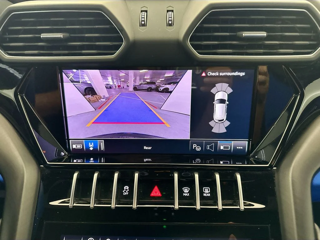 Used 2022 Black Lamborghini  image 14