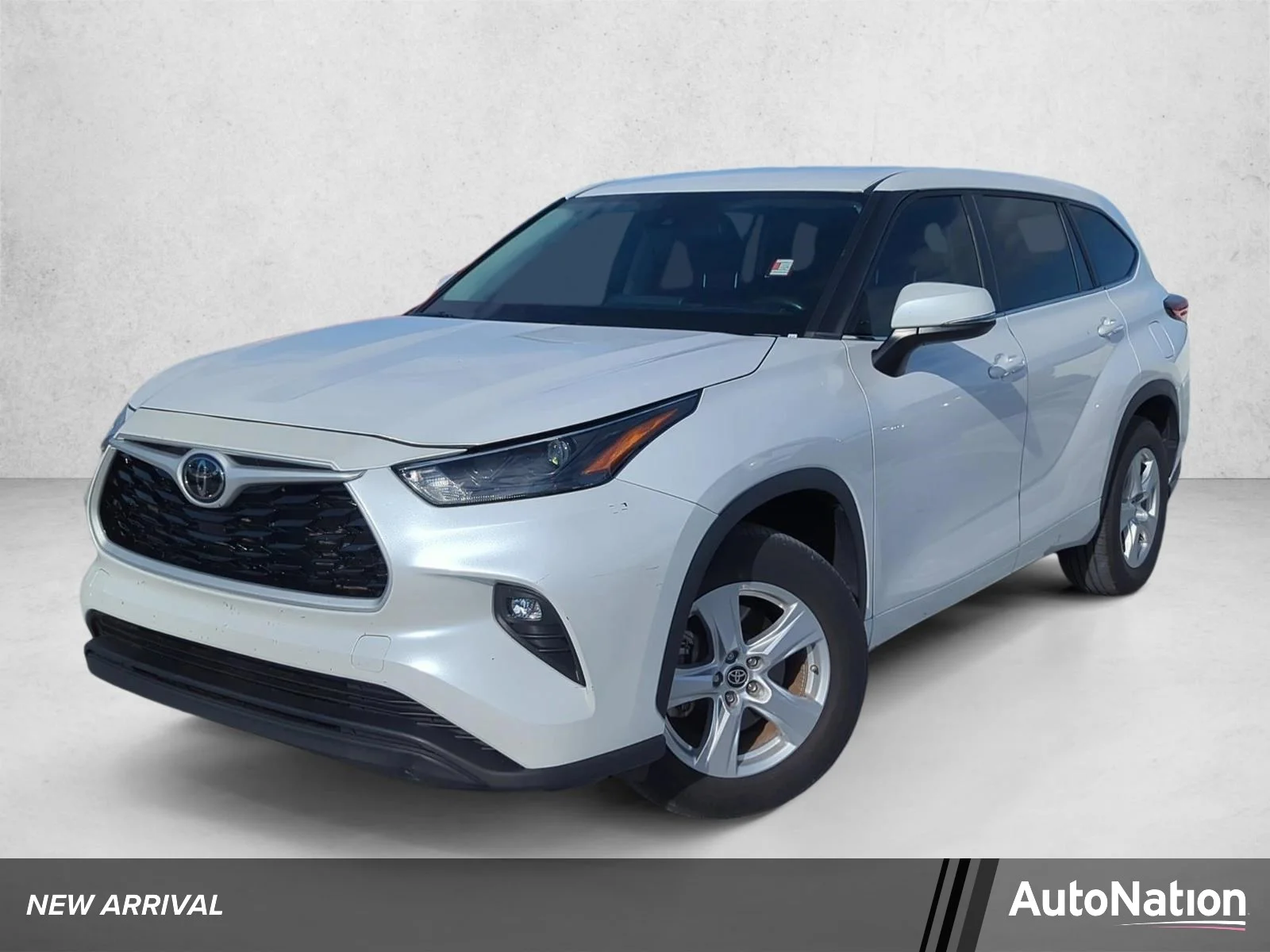 Used 2024 Wind Chill Pearl Toyota LE image 1