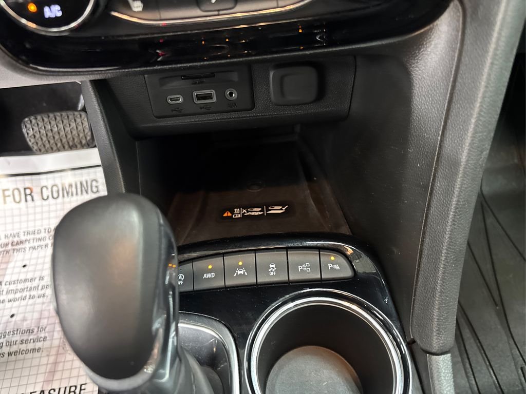 Used 2023 Black Buick Essence image 38