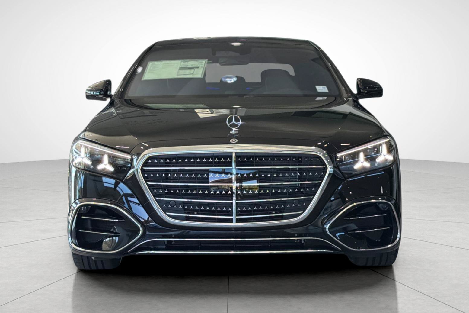 New 2027 Black Mercedes-Benz S 580 image 8