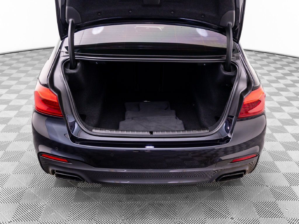 Used 2018 Carbon Black Metallic BMW M550i xDrive image 32