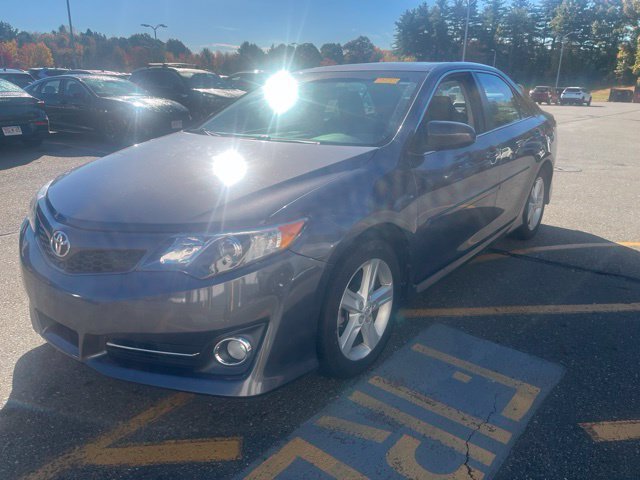 Used 2014 Gray Toyota SE image 7