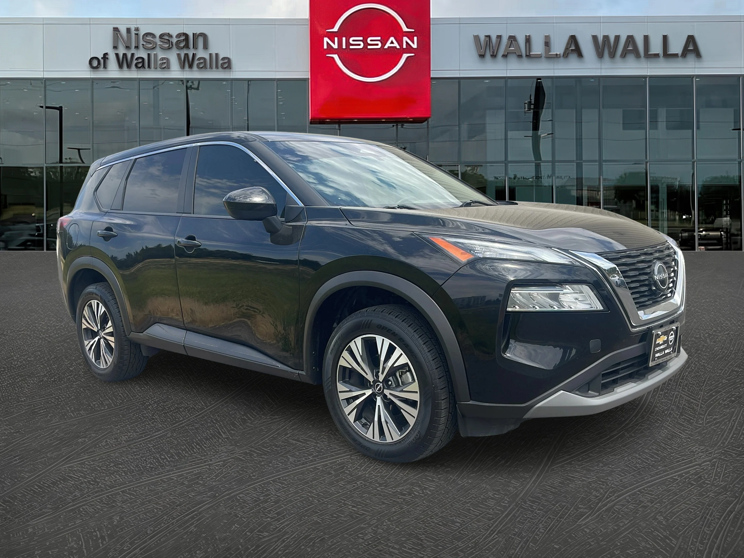 Used 2023 Super Black Nissan SV image 1