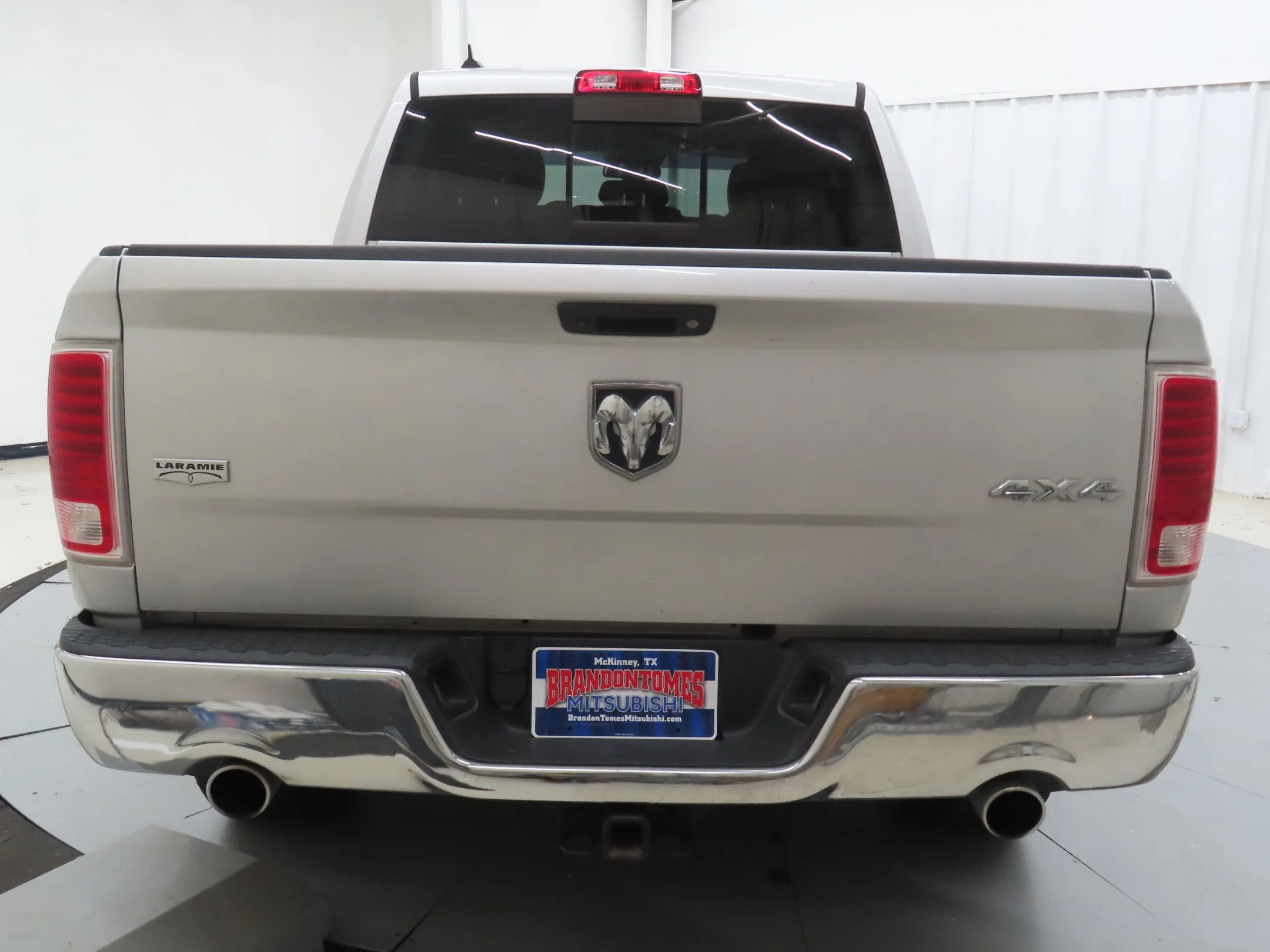 Used 2017 Silver Ram Laramie image 4