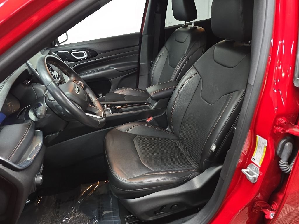 Used 2022 Red Line Jeep Limited image 29