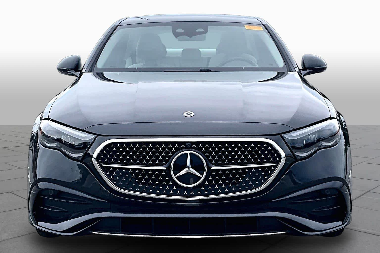 Used 2025 Graphite Grey Metallic Mercedes-Benz E 350 image 3