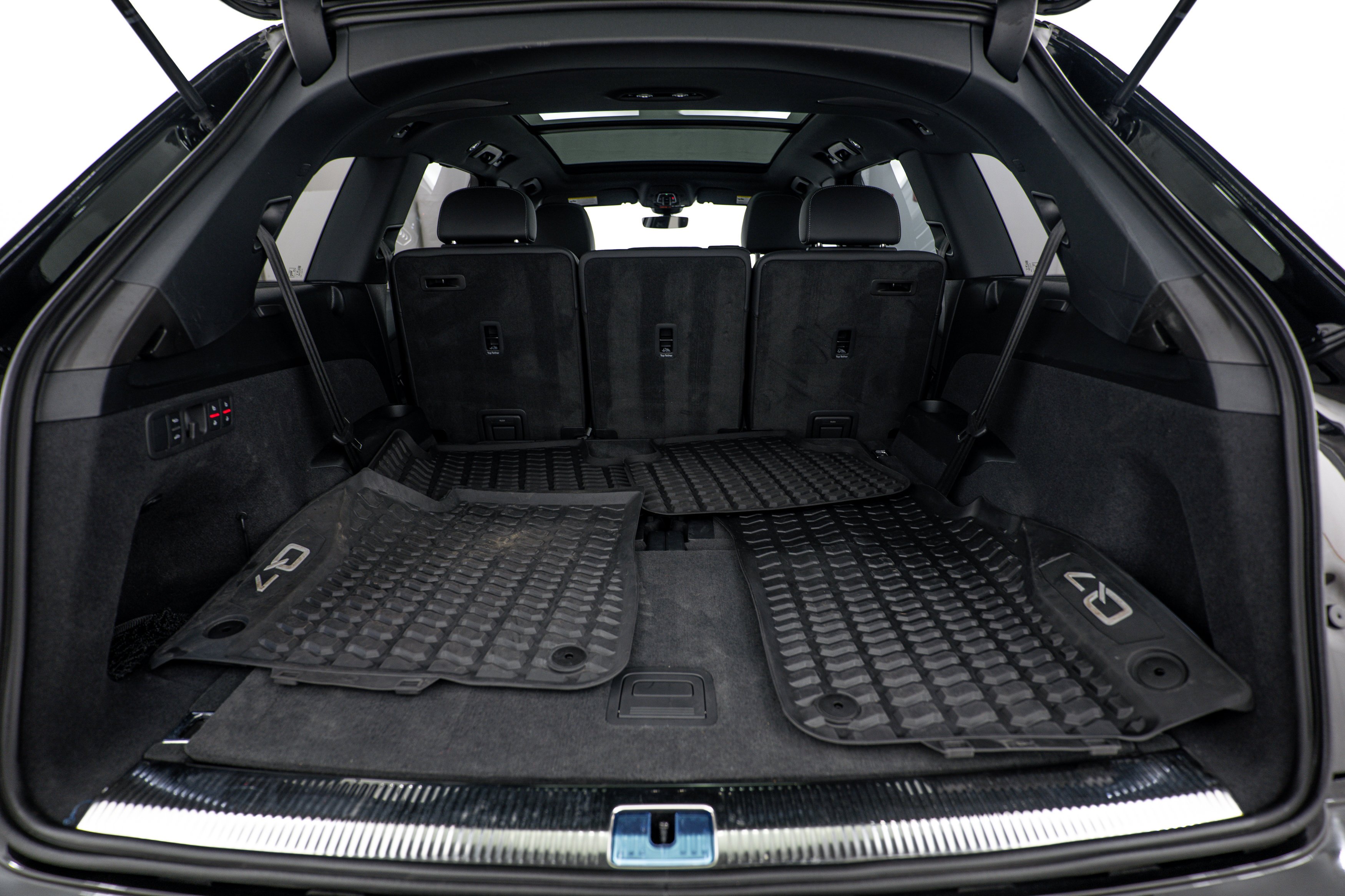 Used 2026 Mythos Black Metallic Audi Premium Plus image 19
