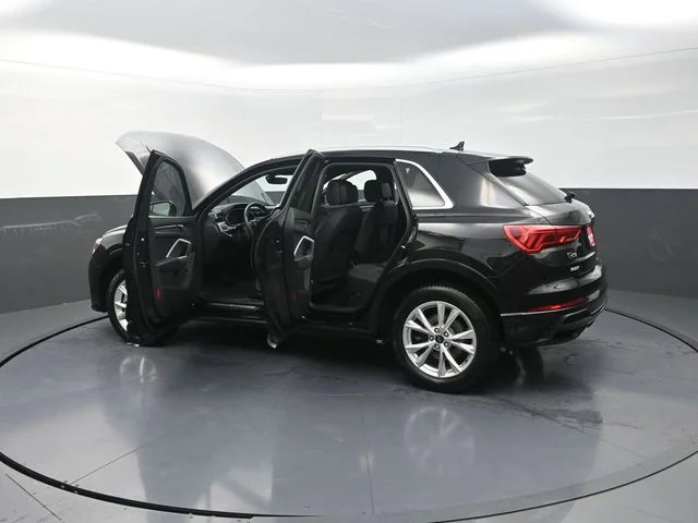 Used 2025  Audi Premium image 43
