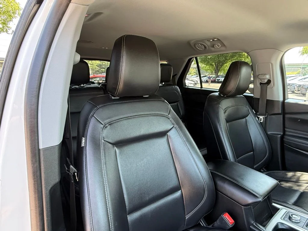 Used 2022 White Ford XLT image 32
