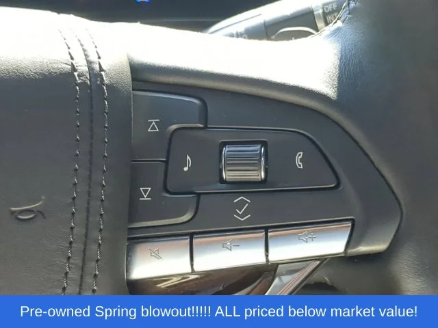 Used 2021 White Cadillac Sport Platinum image 29