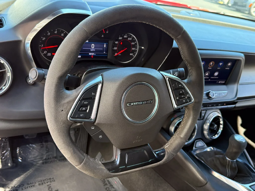 Used 2020 RED HOT Chevrolet 1LT image 22