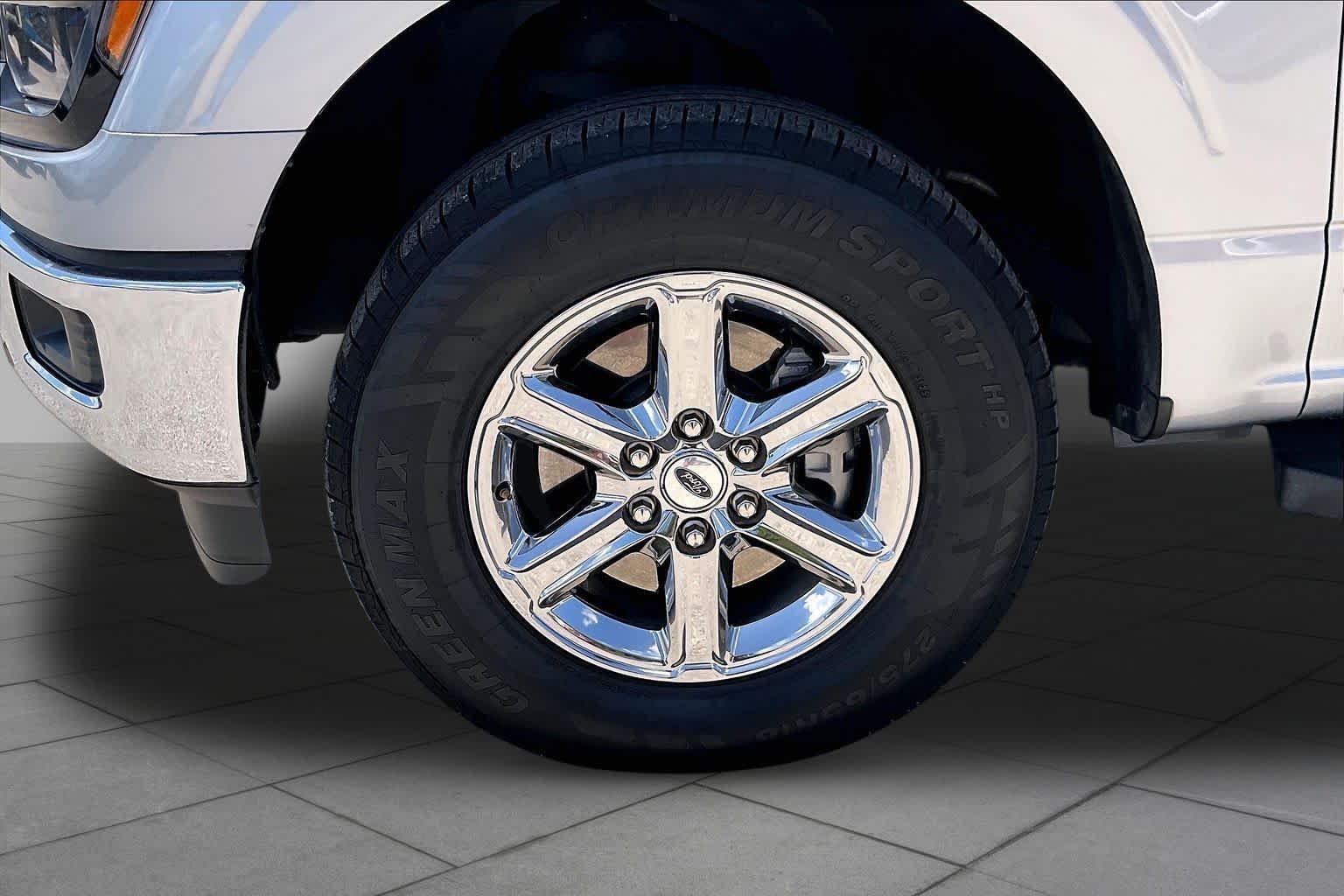 Used 2024 Iconic Silver Ford XLT image 10