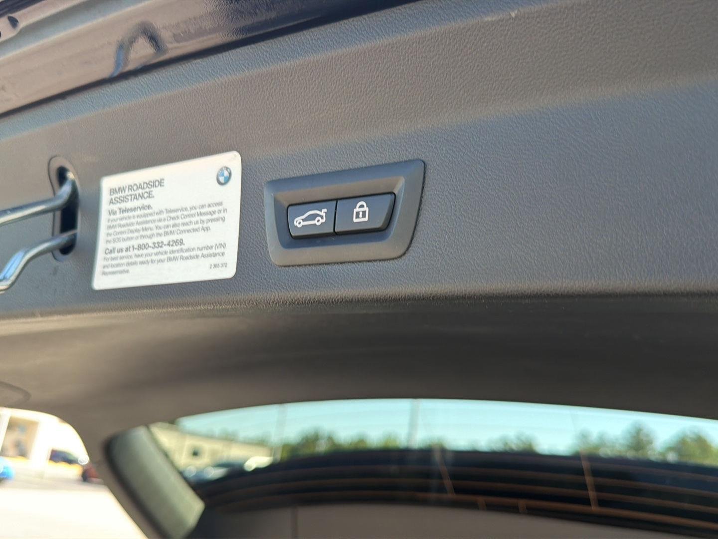 Used 2022 Jet Black BMW xDrive30i image 35
