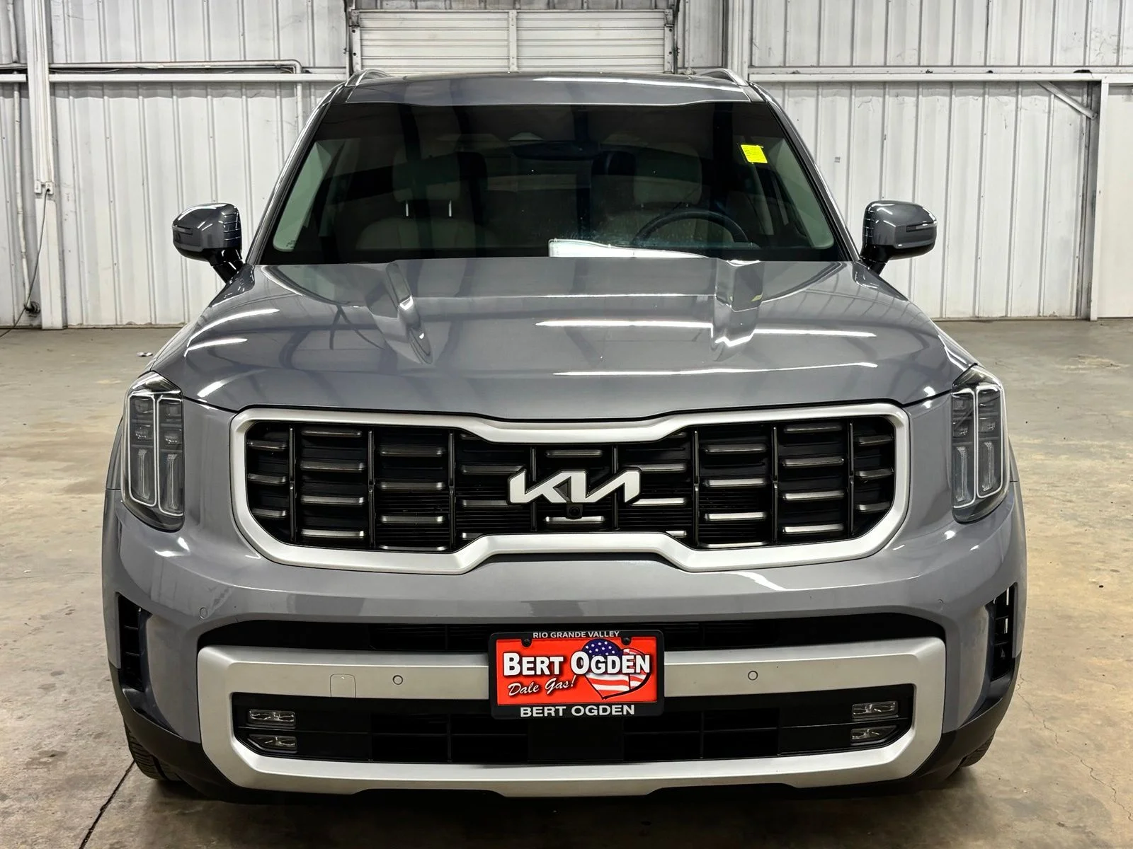 Used 2023 Silver Kia SX image 2