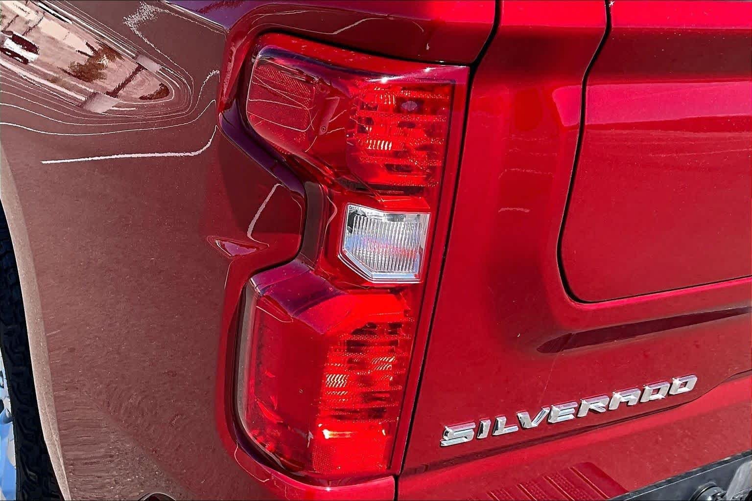 Used 2024 Radiant Red Tintcoat Chevrolet LT image 29