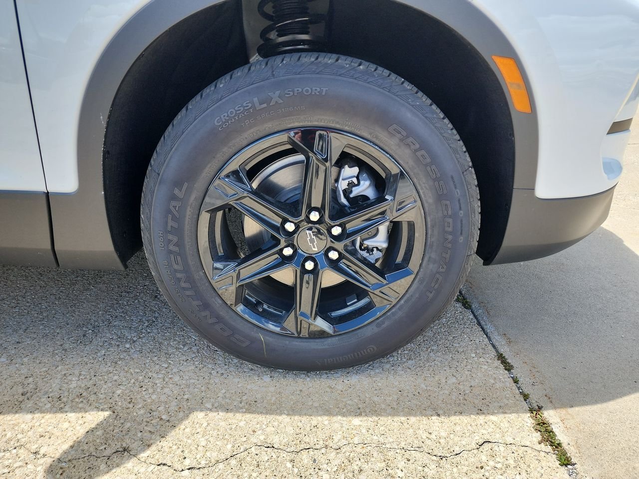 New 2026 Summit White Chevrolet 2LT image 10