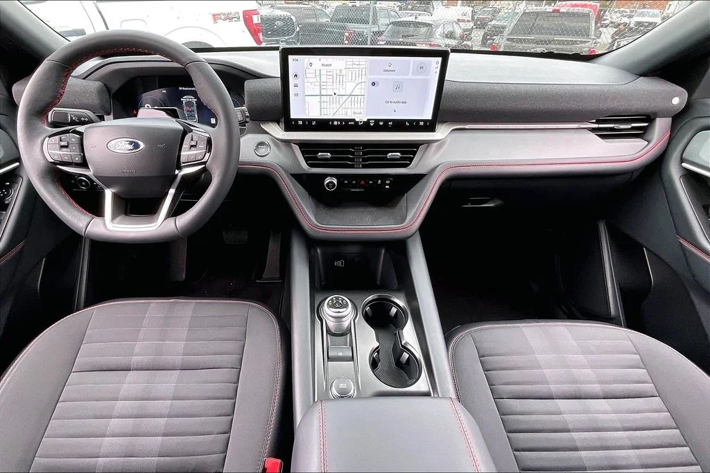 New 2026 Star White Metallic Tri-Coat Ford ST-Line image 14
