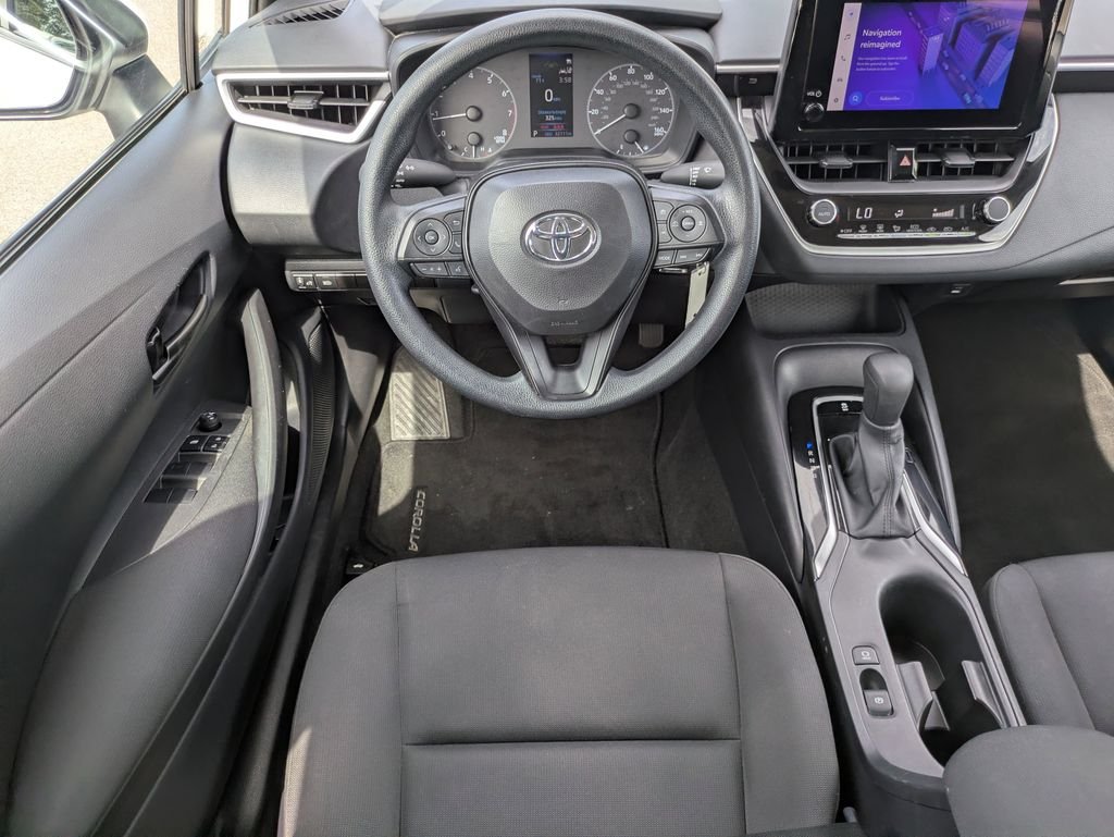 Used 2025 White Toyota LE image 17