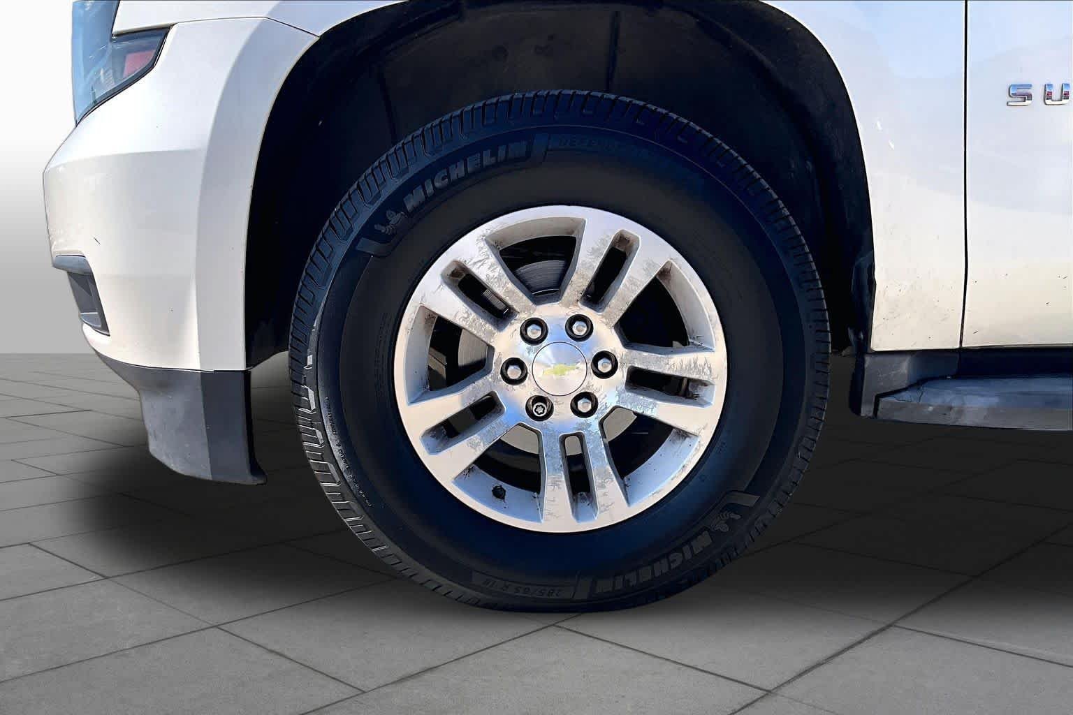 Used 2015 White Diamond Tricoat Chevrolet LT image 10