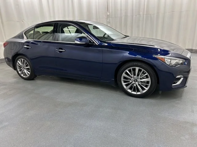 2023 INFINITI Q50 LUXE