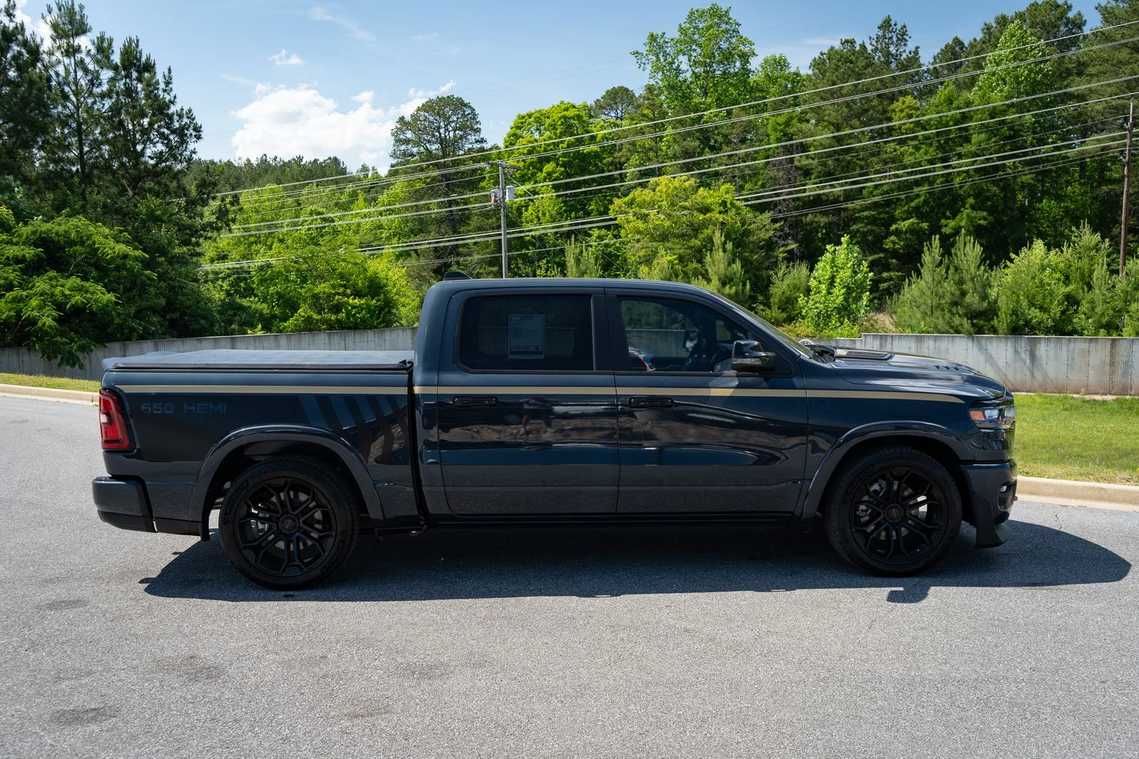 New 2026 Forged Blue Metallic Exterior Paint RAM Big Horn/Lone Star image 24