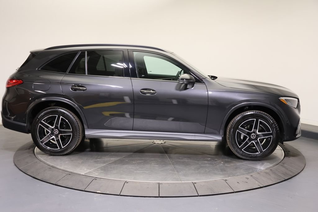 Used 2027  Mercedes-Benz GLC 300 image 8