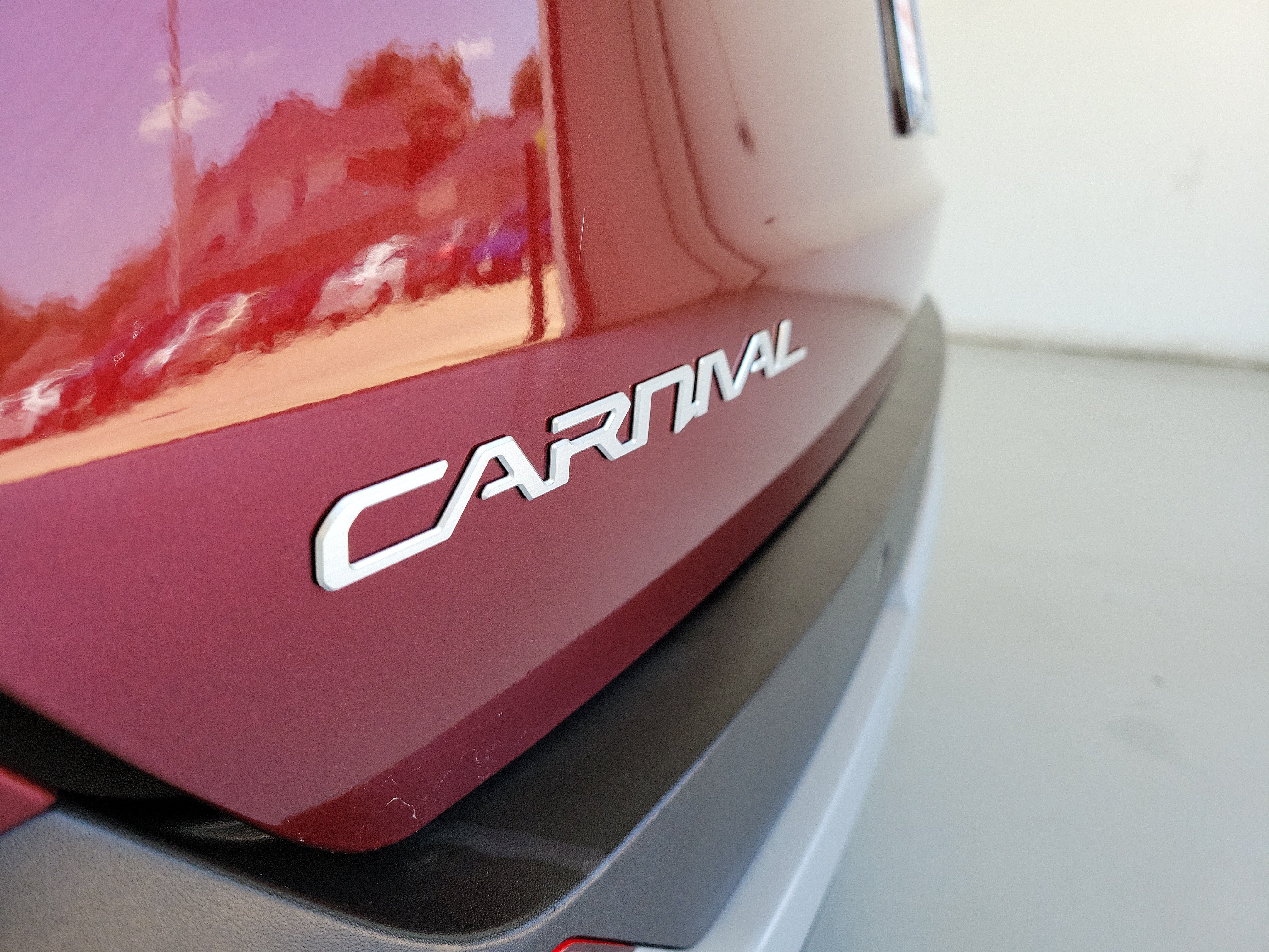 Used 2025 Flare Red Kia LXS image 8