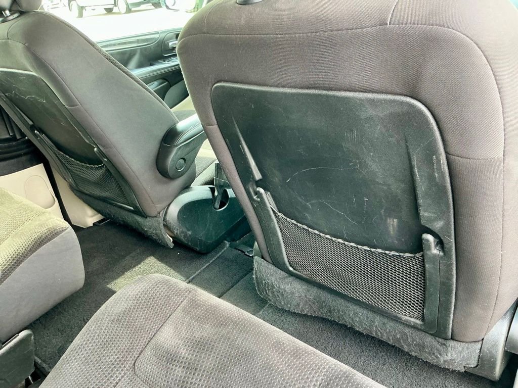 Used 2018 Black Dodge SE image 24