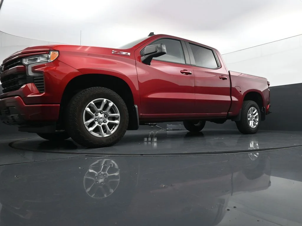 Used 2023 Red Chevrolet RST image 30