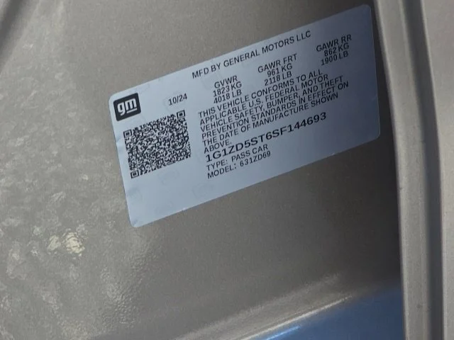 Used 2025 Gray Chevrolet LT image 29