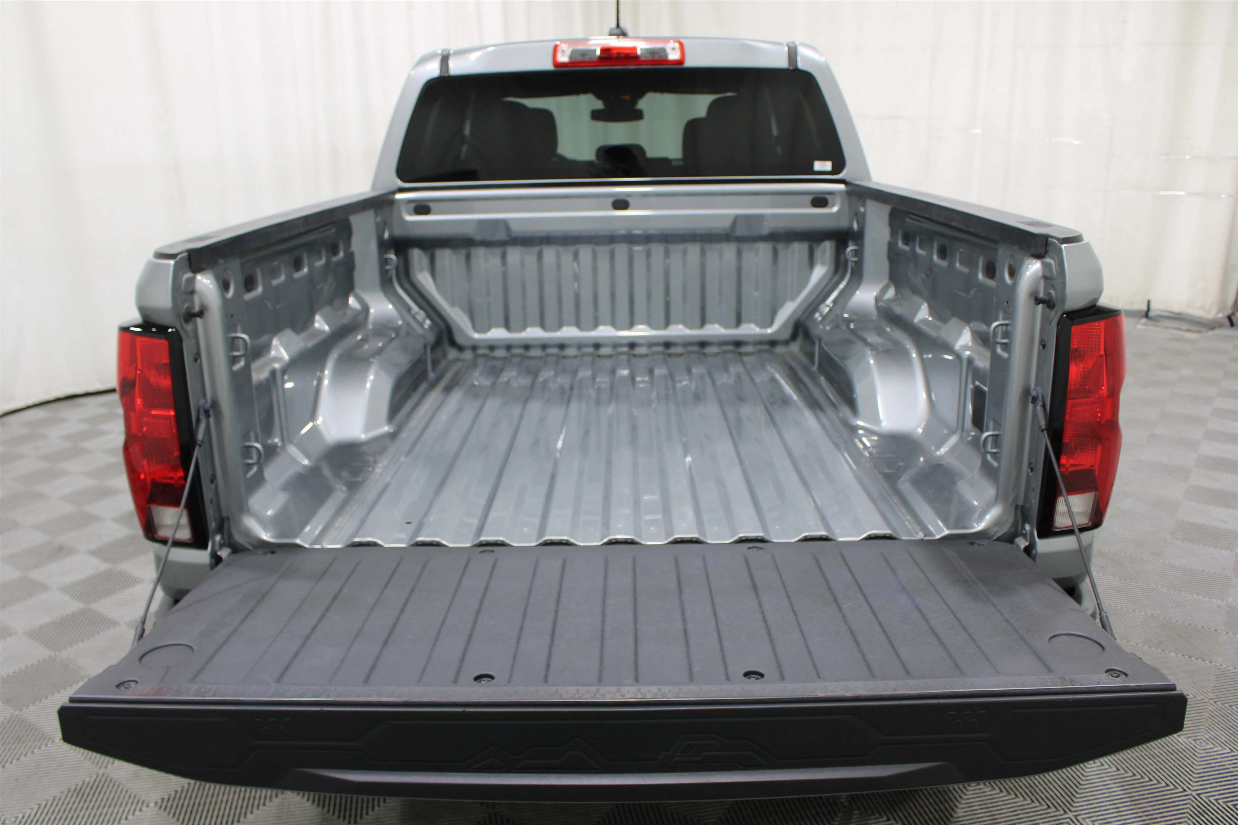 2023 Chevrolet Colorado LT - Photo 22