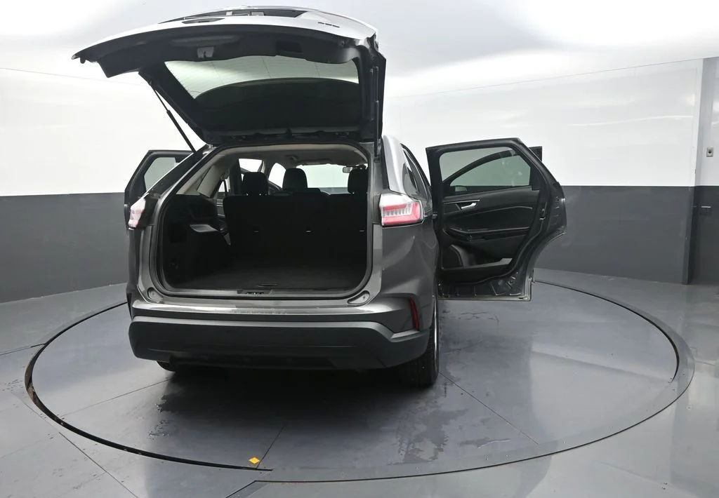 Used 2023 Gray Ford SE image 36