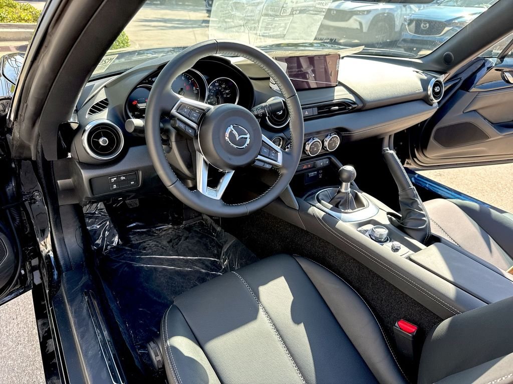 2025 Mazda MX-5 Miata Grand Touring - Photo 34