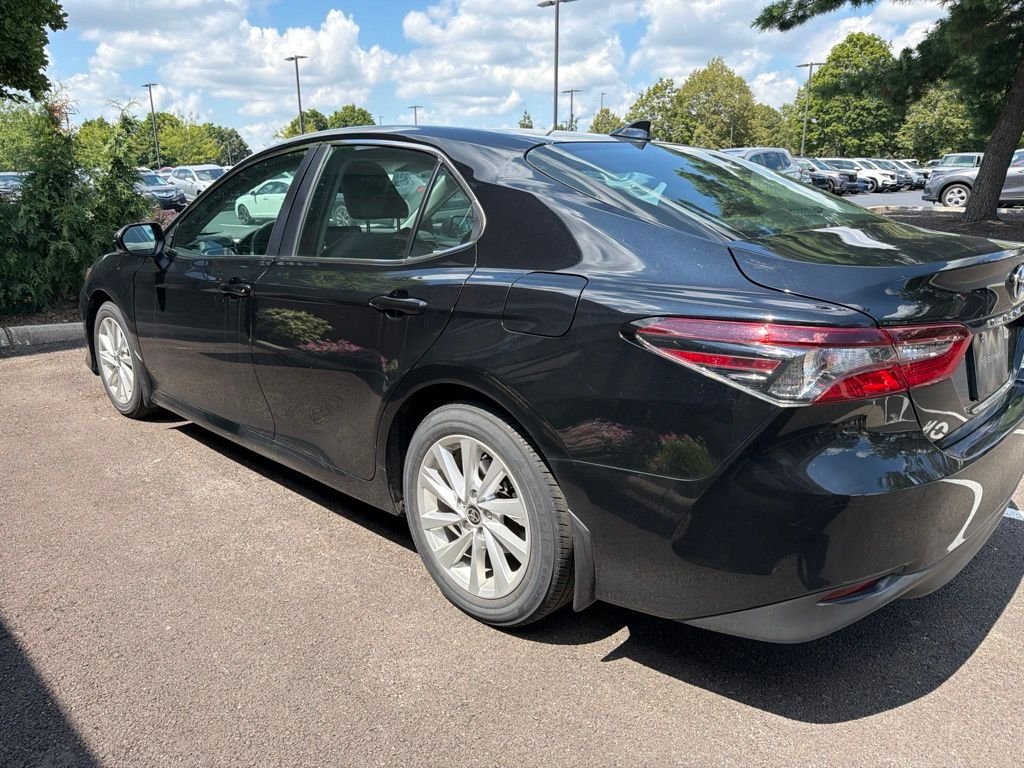 Used 2021 Midnight Black Metallic Toyota LE image 9