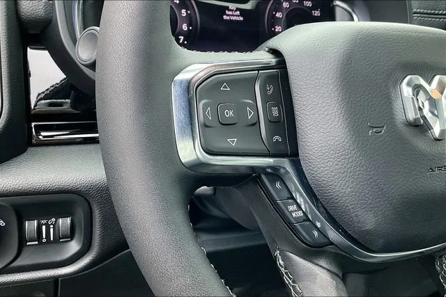 2025 RAM 1500 Laramie - Photo 18