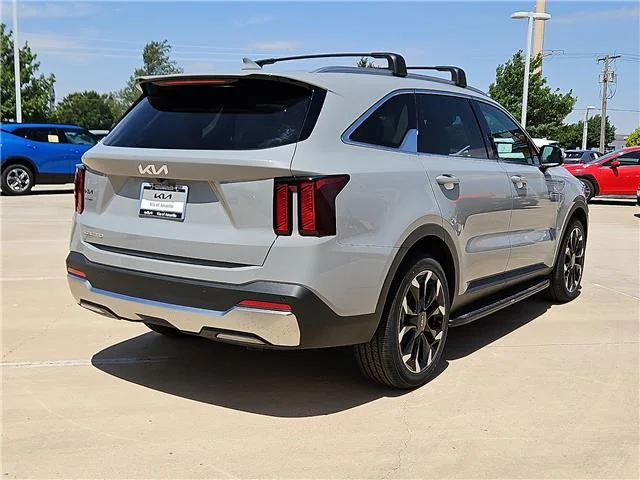 New 2026 Wolf Gray KIA EX Front-Wheel Drive image 3