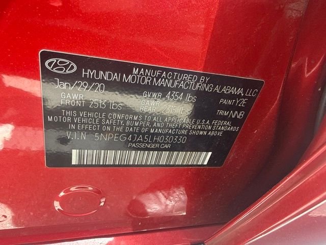 Used 2020 Red Hyundai SE image 12