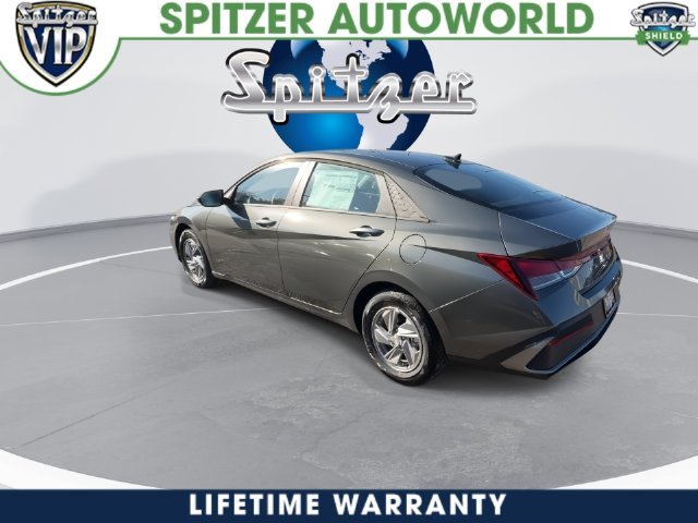New 2026 Gray Hyundai SE image 36
