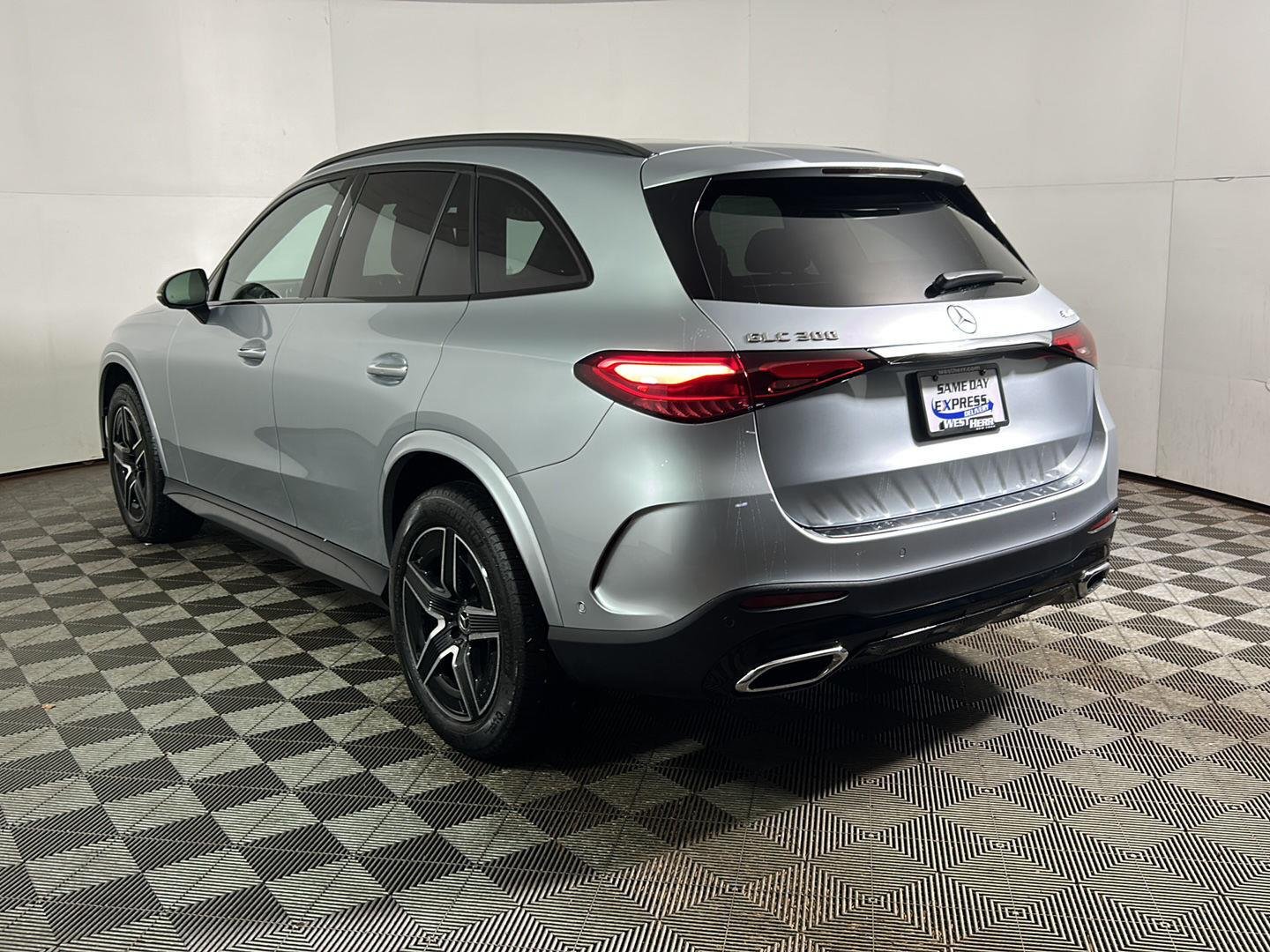 Used 2023 Cirrus Silver Metallic Mercedes-Benz GLC 300 image 11