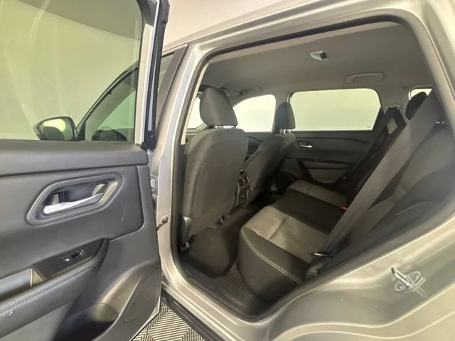Used 2025 Silver Nissan SV image 20