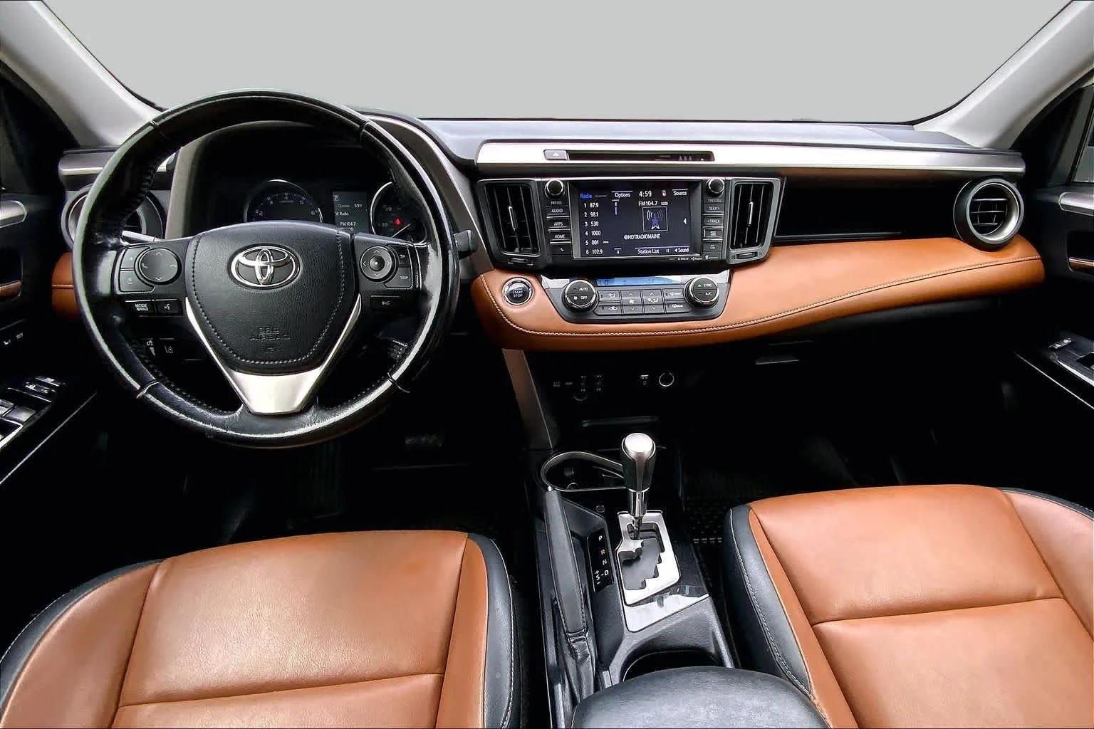 Used 2018 Blizzard Pearl Toyota Limited image 16