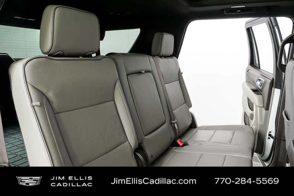 Used 2023 White Frost Tricoat GMC SLT image 21