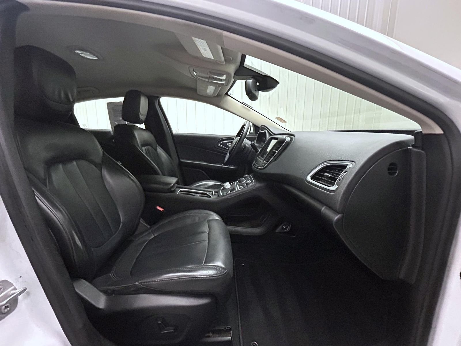 Used 2016 White Chrysler Limited image 15