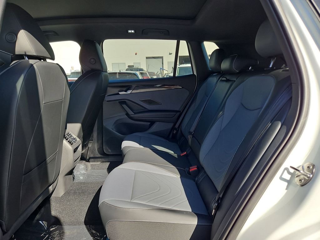 New 2026 White/off-white Volkswagen 2.0T SE R-Line Black image 18