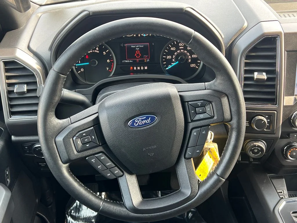 Used 2018 Gray Ford XLT image 30