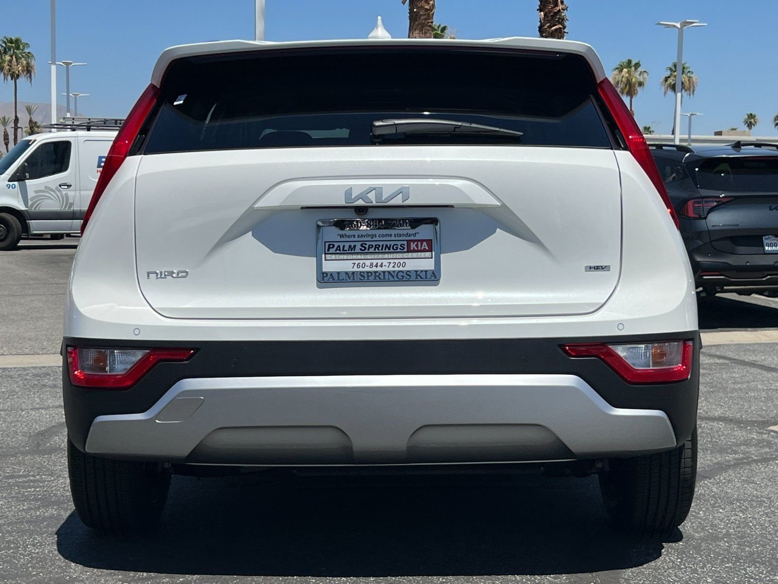 New 2026 Snow White Pearl Kia EX image 4