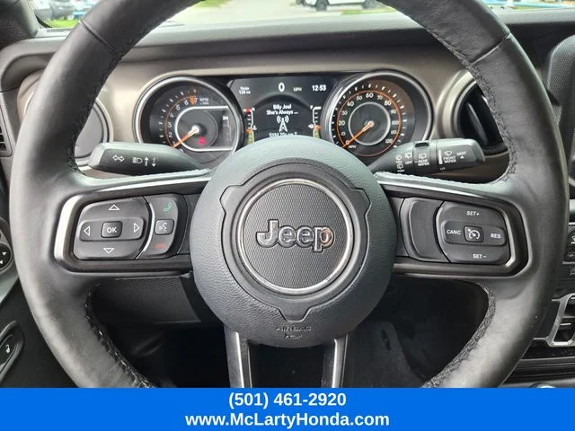 Used 2018 Billet Silver Metallic Jeep Unlimited Sport S image 30