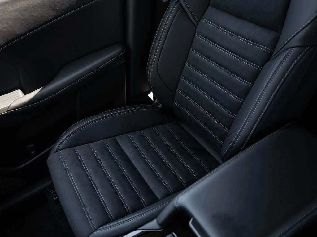 New 2026 Black Diamond Mitsubishi SE image 26