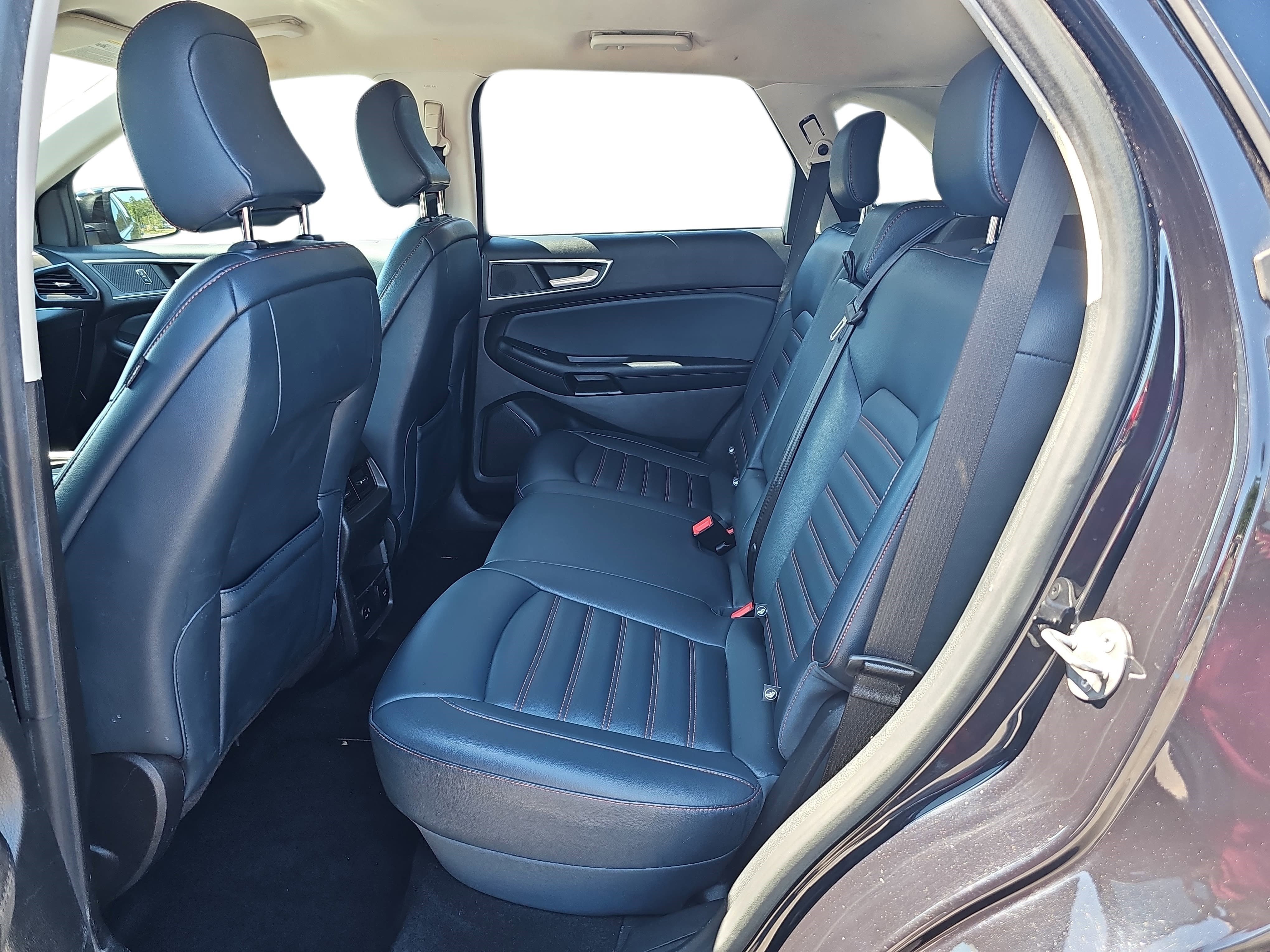 Used 2022 Black Metallic Ford SEL image 10