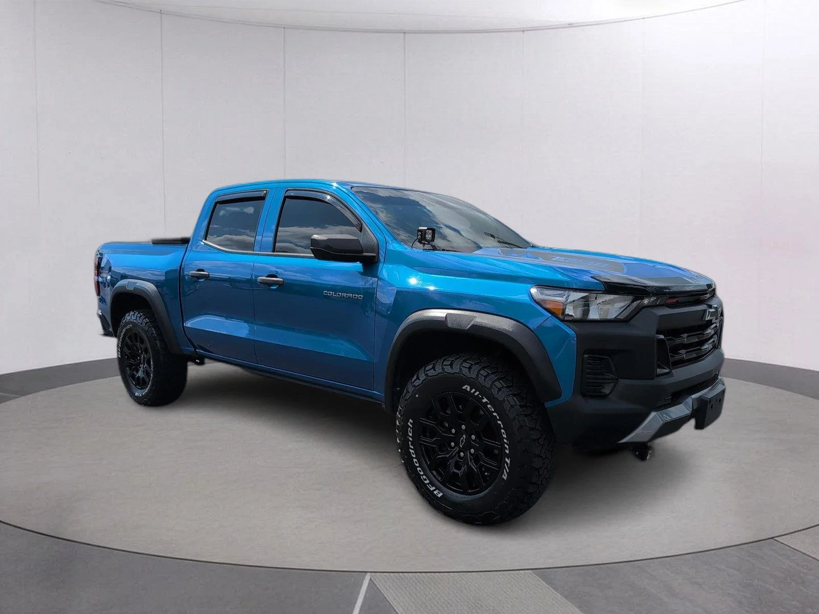 Used 2024 Glacier Blue Metallic Chevrolet Trail Boss image 7